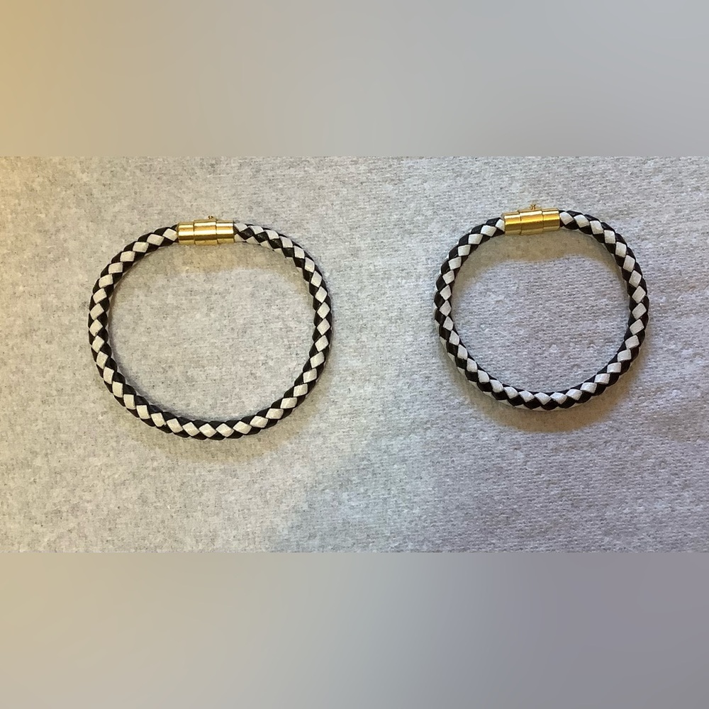 Jewelry In Bloom Bracelet Women’s Small and Medium Double Lock Black/White